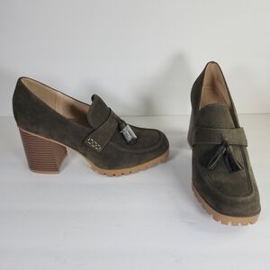 JustFab Liliane Olive Green Faux Suede Lug Sole Heeled Loafers Shoes S 9.5M NWOB